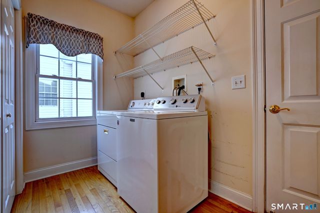 7 Fire Thorn Lane 7, Milford, CT 06461