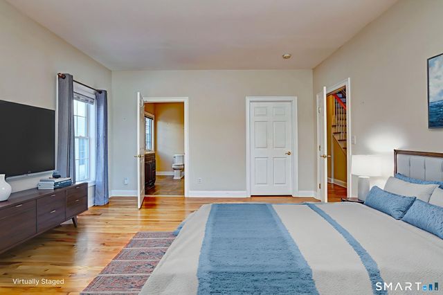 7 Fire Thorn Lane 7, Milford, CT 06461