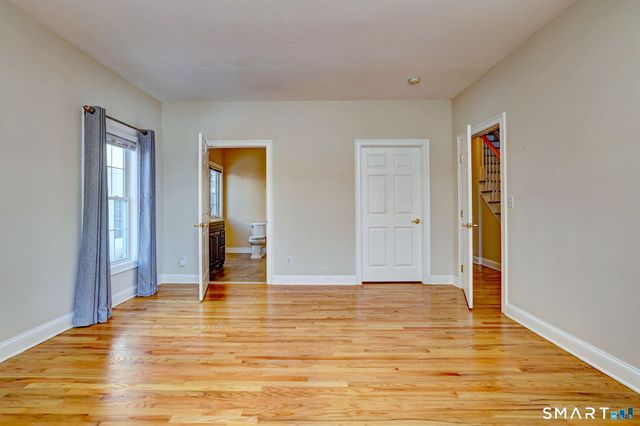 7 Fire Thorn Lane 7, Milford, CT 06461