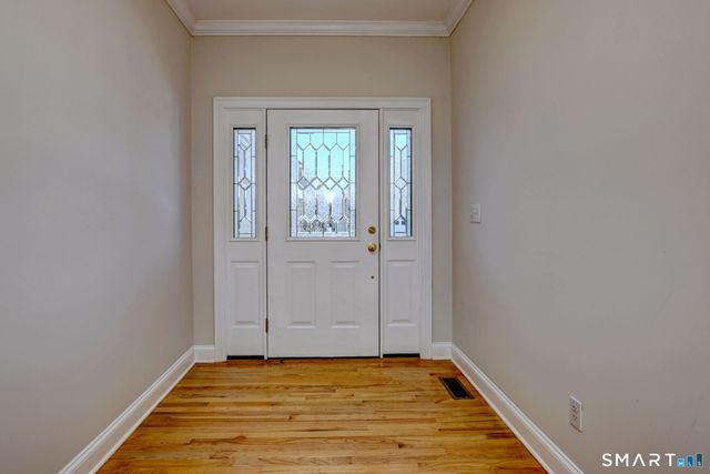 7 Fire Thorn Lane 7, Milford, CT 06461