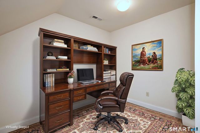 7 Fire Thorn Lane 7, Milford, CT 06461