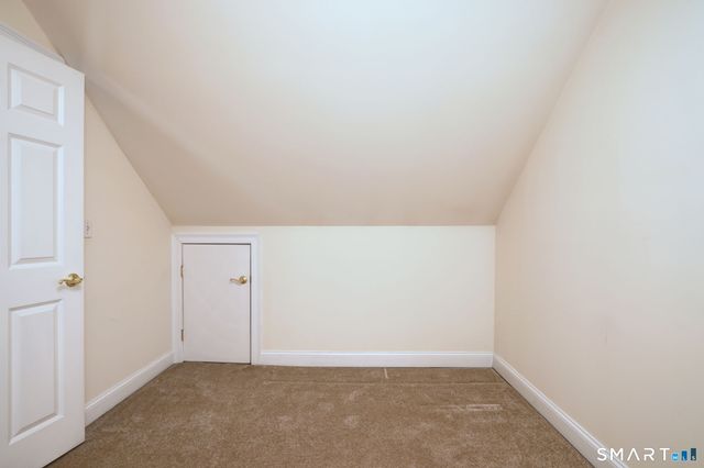 7 Fire Thorn Lane 7, Milford, CT 06461