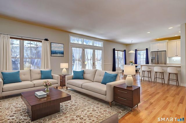 7 Fire Thorn Lane 7, Milford, CT 06461