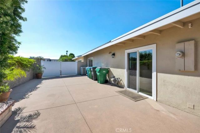 13232 Sandhurst Place, Santa Ana, CA 92705