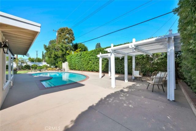 13232 Sandhurst Place, Santa Ana, CA 92705