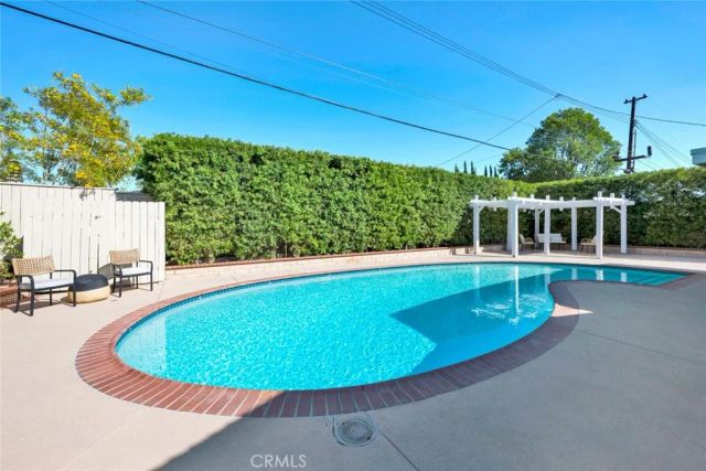 13232 Sandhurst Place, Santa Ana, CA 92705