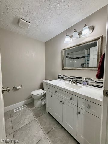 999 Concord Drive, Medina, OH 44256