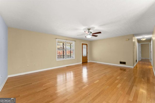 3026 Summer Lake Drive, Gainesville, GA 30506