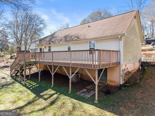 3026 Summer Lake Drive, Gainesville, GA 30506