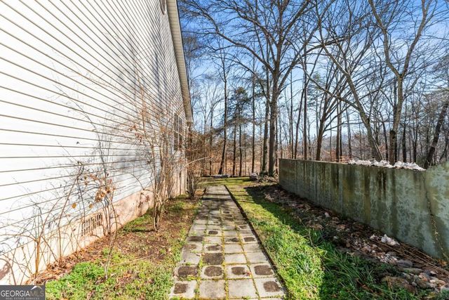 3026 Summer Lake Drive, Gainesville, GA 30506