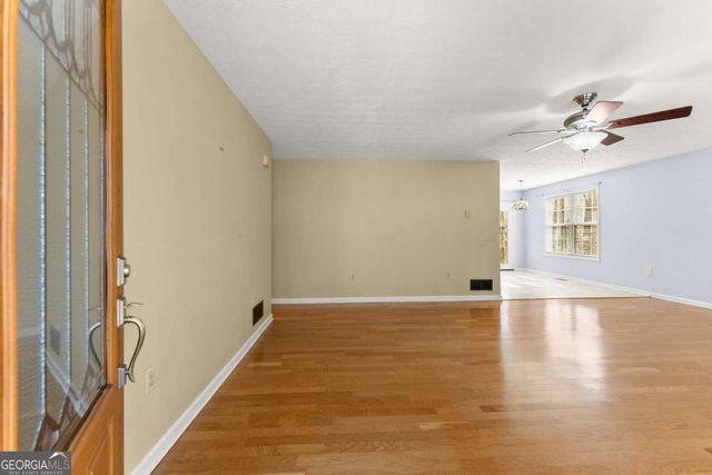 3026 Summer Lake Drive, Gainesville, GA 30506