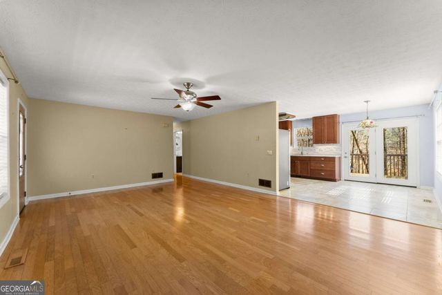 3026 Summer Lake Drive, Gainesville, GA 30506