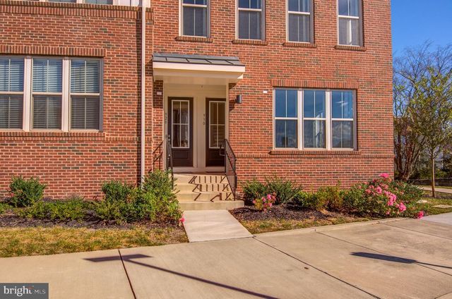 928 CALIFORNIA DR NE, Leesburg, VA 20176