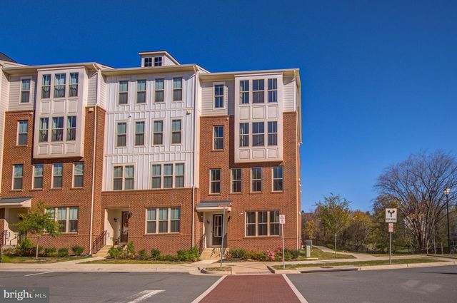 928 CALIFORNIA DR NE, Leesburg, VA 20176