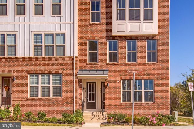 928 CALIFORNIA DR NE, Leesburg, VA 20176
