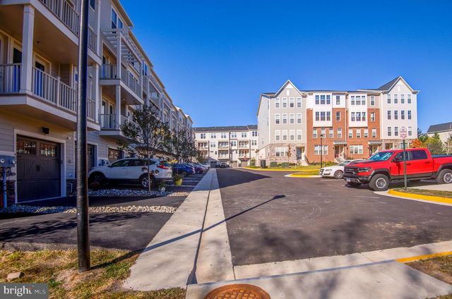 928 CALIFORNIA DR NE, Leesburg, VA 20176