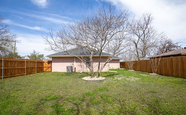 214 E 4th Street, Anna, TX 75409