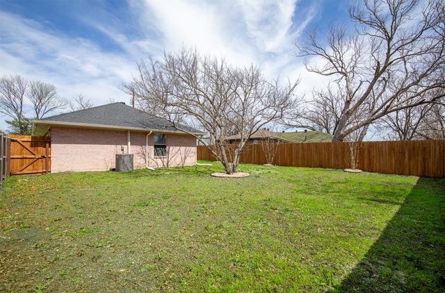 214 E 4th Street, Anna, TX 75409