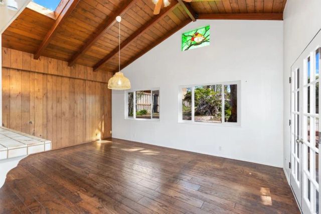 513 Canyon Drive, Solana Beach, CA 92075