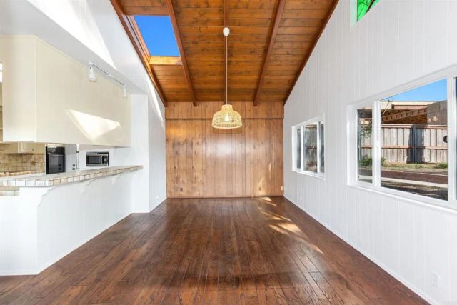 513 Canyon Drive, Solana Beach, CA 92075