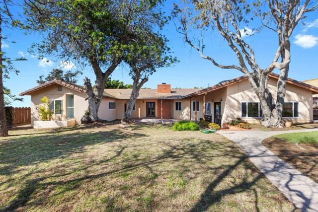 513 Canyon Drive, Solana Beach, CA 92075