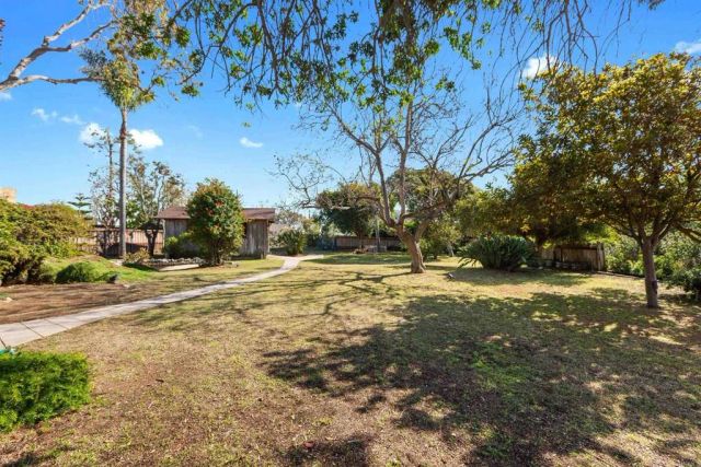 513 Canyon Drive, Solana Beach, CA 92075