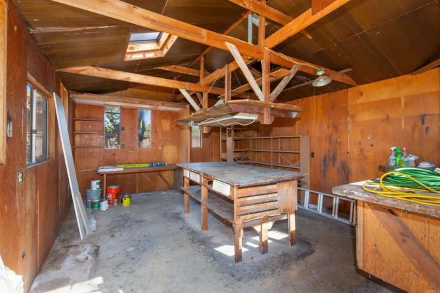 513 Canyon Drive, Solana Beach, CA 92075