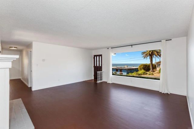 513 Canyon Drive, Solana Beach, CA 92075