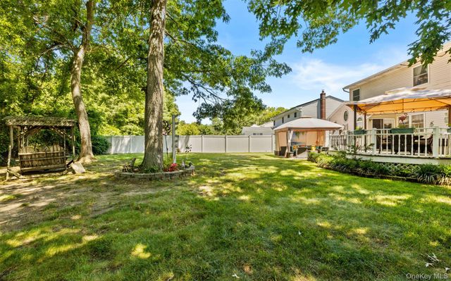 1288 Boston Avenue, Bay Shore, NY 11706