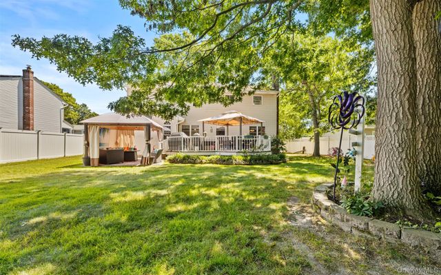 1288 Boston Avenue, Bay Shore, NY 11706