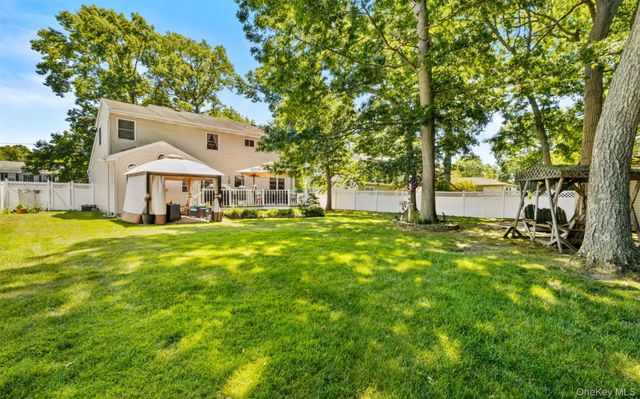 1288 Boston Avenue, Bay Shore, NY 11706