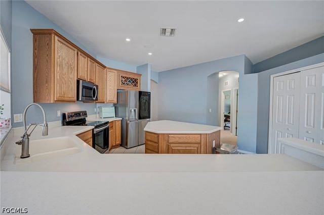 2743 Nature Pointe LOOP, Fort Myers, FL 33905