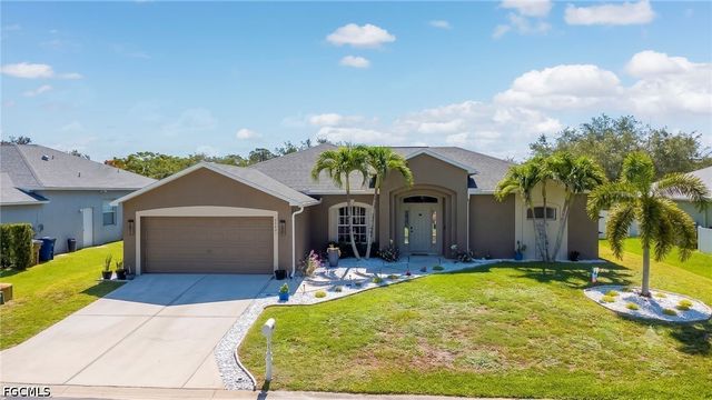 2743 Nature Pointe LOOP, Fort Myers, FL 33905