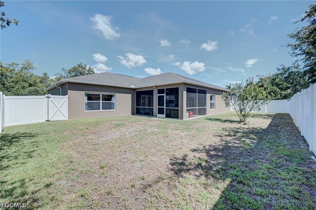2743 Nature Pointe LOOP, Fort Myers, FL 33905
