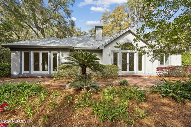 10 HICKORY Lane, Fernandina Beach, FL 32034