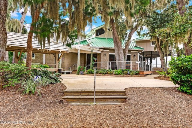 10 HICKORY Lane, Fernandina Beach, FL 32034