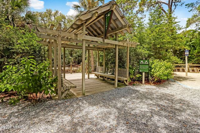 10 HICKORY Lane, Fernandina Beach, FL 32034