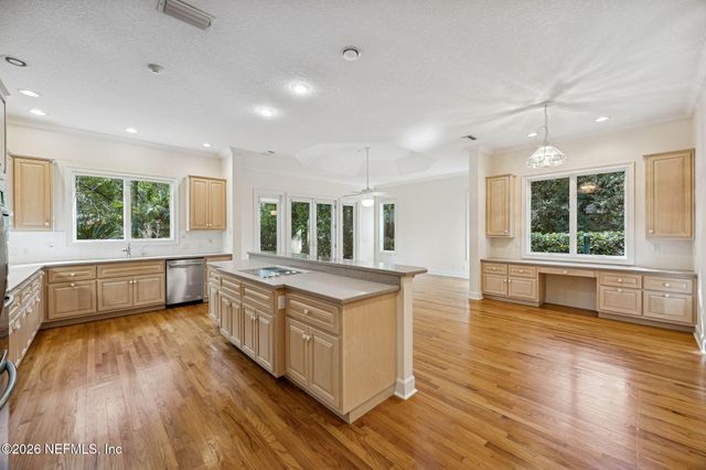 10 HICKORY Lane, Fernandina Beach, FL 32034