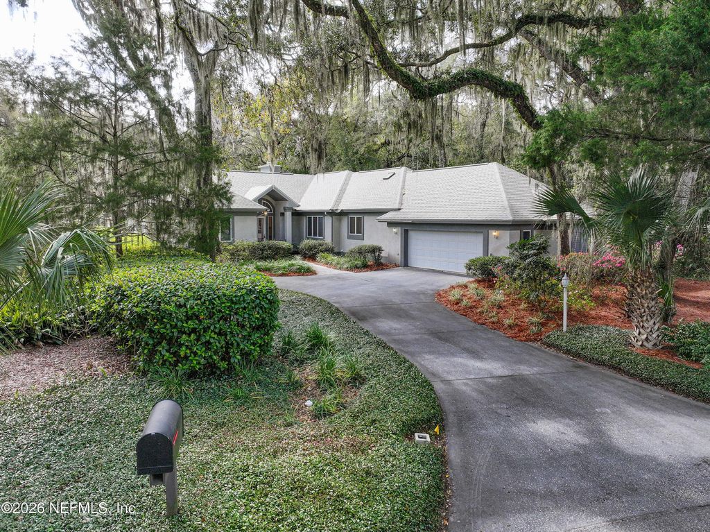 10 HICKORY Lane, Fernandina Beach, FL 32034