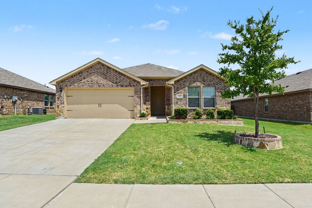 1207 Honeysuckle Drive, Josephine, TX 75189