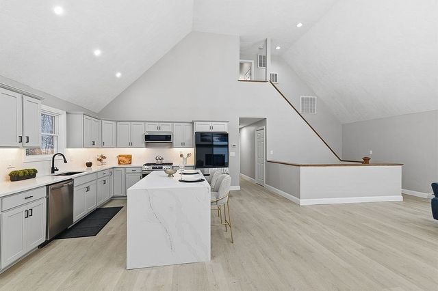 1224 Edgell Rd, Framingham, MA 01701