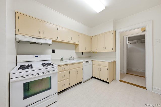 3633 Greystone Avenue, Bronx, NY 10463