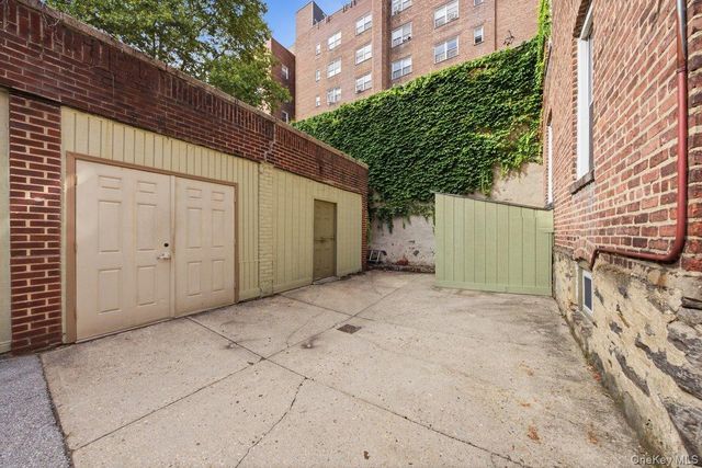 3633 Greystone Avenue, Bronx, NY 10463