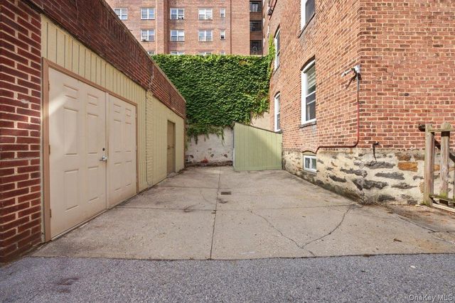 3633 Greystone Avenue, Bronx, NY 10463