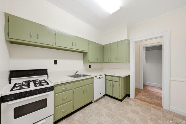 3633 Greystone Avenue, Bronx, NY 10463