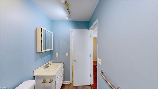 202 JEREMEY Way, High Point, NC 27265
