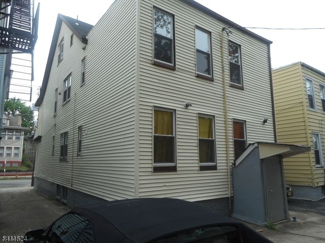 100 Lyons Ave 2, Newark City, NJ 07112