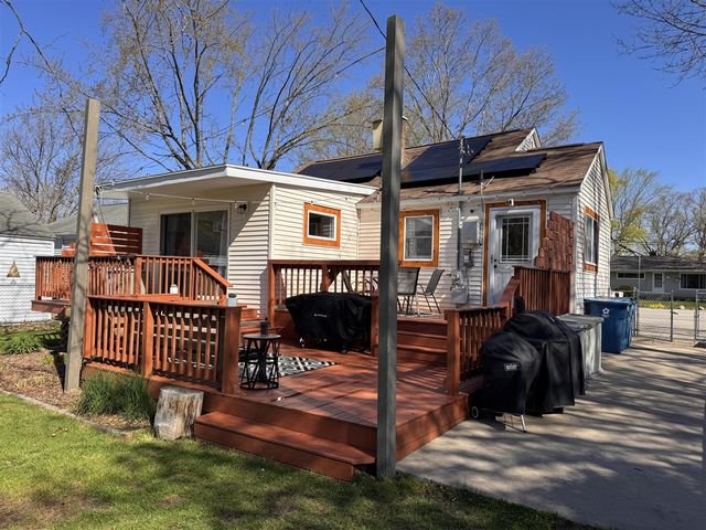 2125 Lawnel Avenue, Norton Shores, MI 49441