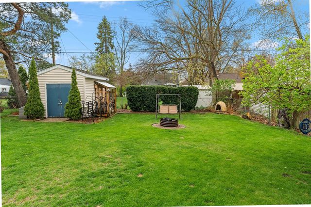 2125 Lawnel Avenue, Norton Shores, MI 49441
