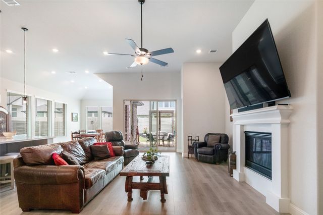 1318 18th Street, Northlake, TX 76226